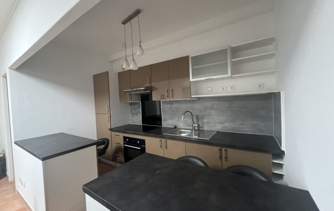 MM IMMOBILIER : Office | SAINT-JEAN-DE-VEDAS (34430) | 44 m2 | 800 &euro; 