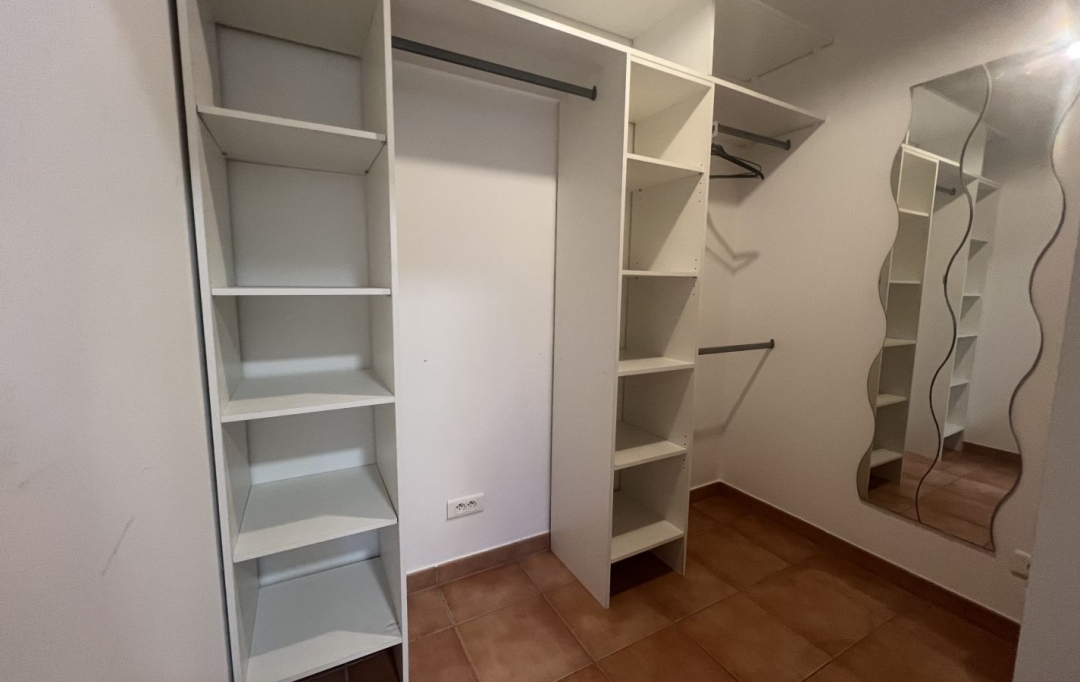 MM IMMOBILIER : Office | SAINT-JEAN-DE-VEDAS (34430) | 44 m2 | 800 &euro; 