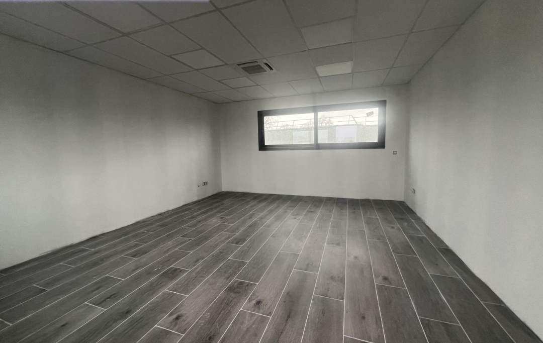 MM IMMOBILIER : Local / Bureau | SAINT-JEAN-DE-VEDAS (34430) | 25 m2 | 520 &euro; 